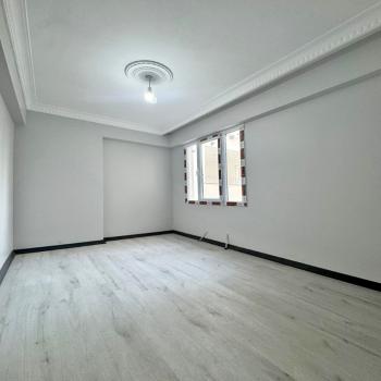 BAHÇEŞEHİR LOKASYONUNDA SATILIK SIFIR 3+1