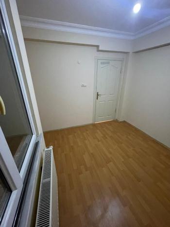 BAHÇEŞEHİR BÖLGESİNE YAKIN TAŞINMAYA HAZIR 2+1