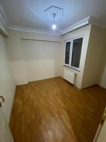 BAHÇEŞEHİR BÖLGESİNE YAKIN TAŞINMAYA HAZIR 2+1