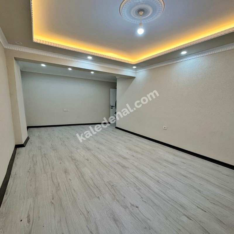 BAHÇEŞEHİR LOKASYONLU SIFIR LÜX 2+1 DAİRE