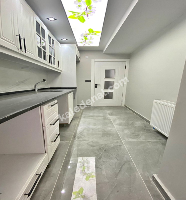 BAHÇEŞEHİRE KOMŞU EMSALSİZ 2+1 SIFIR LÜX DAİRE