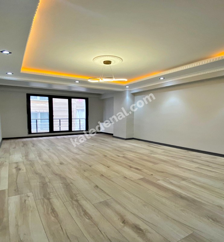 BAHÇEŞEHİRE KOMŞU EMSALSİZ 2+1 SIFIR LÜX DAİRE