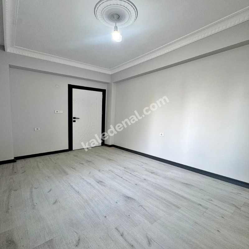 BAHÇEŞEHİR LOKASYONUNDA SATILIK SIFIR 3+1