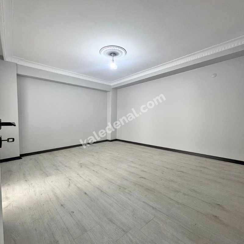 BAHÇEŞEHİR LOKASYONUNDA SATILIK SIFIR 3+1