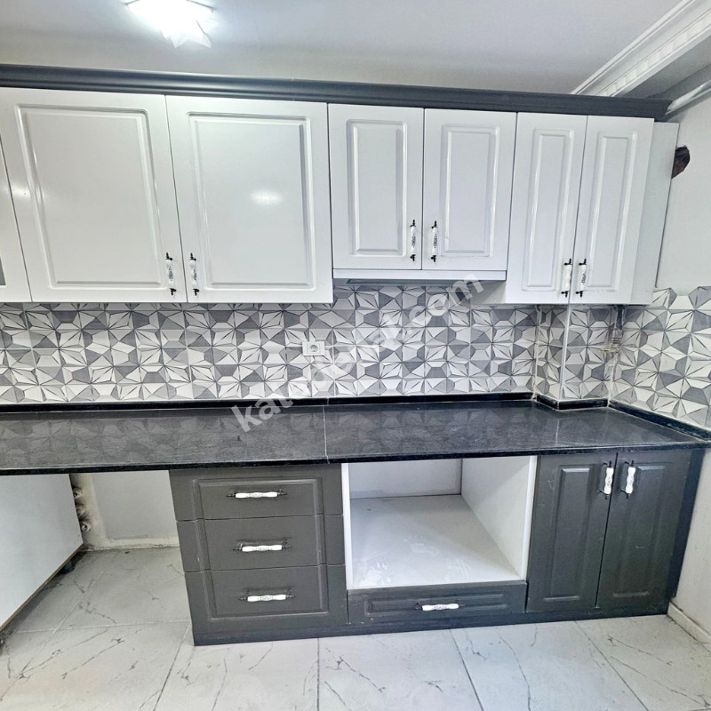 BAHÇEŞEHİR LOKASYONUNDA SATILIK SIFIR 3+1