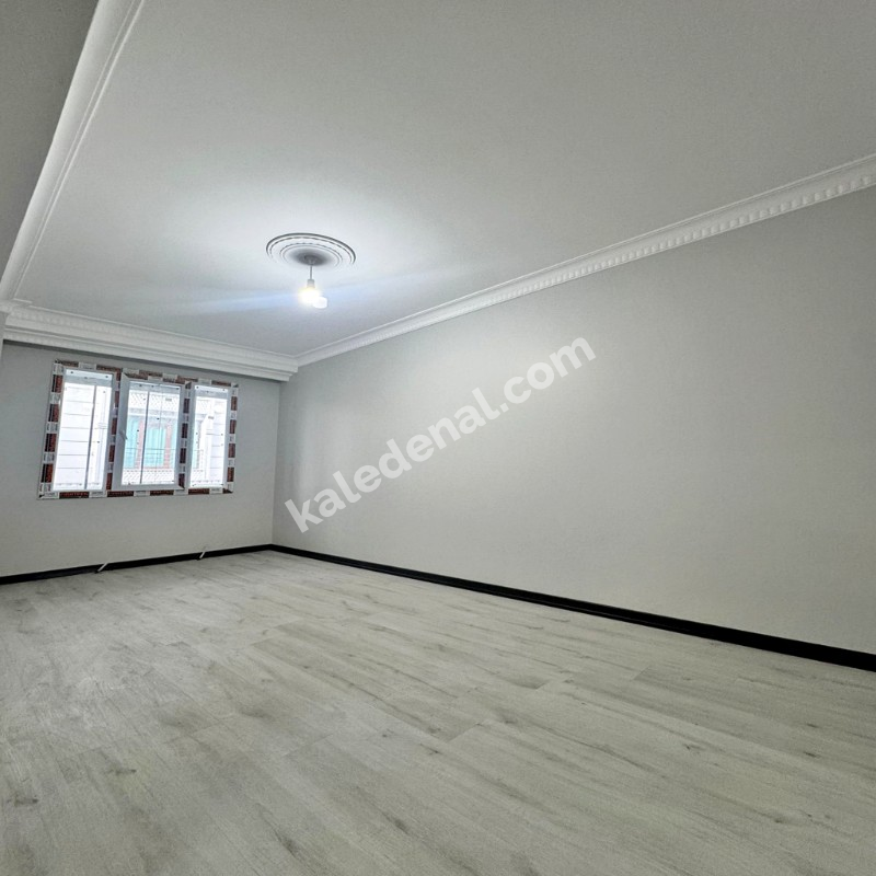 BAHÇEŞEHİR LOKASYONUNDA SATILIK SIFIR 3+1