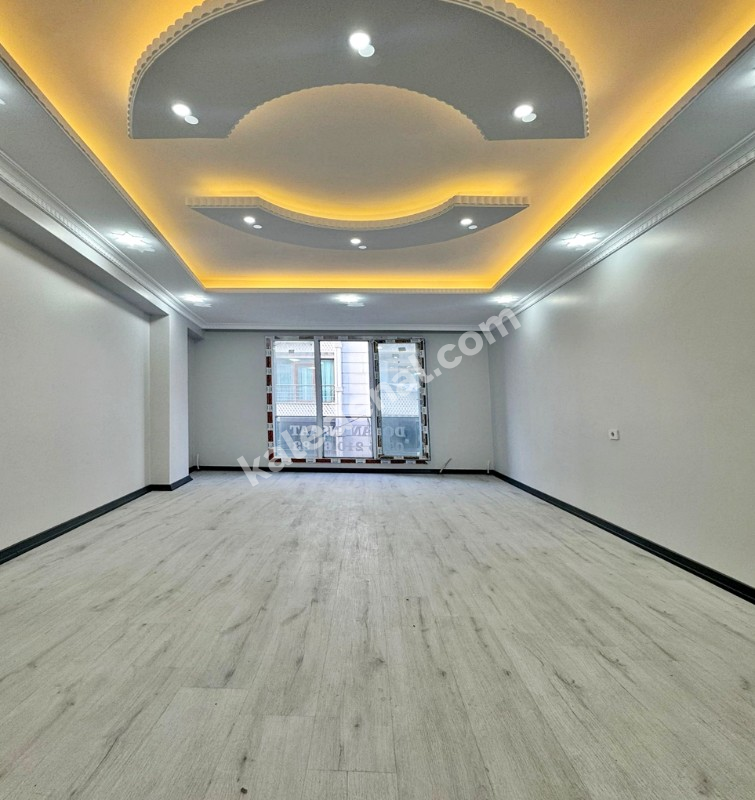 BAHÇEŞEHİR LOKASYONUNDA SATILIK SIFIR 3+1