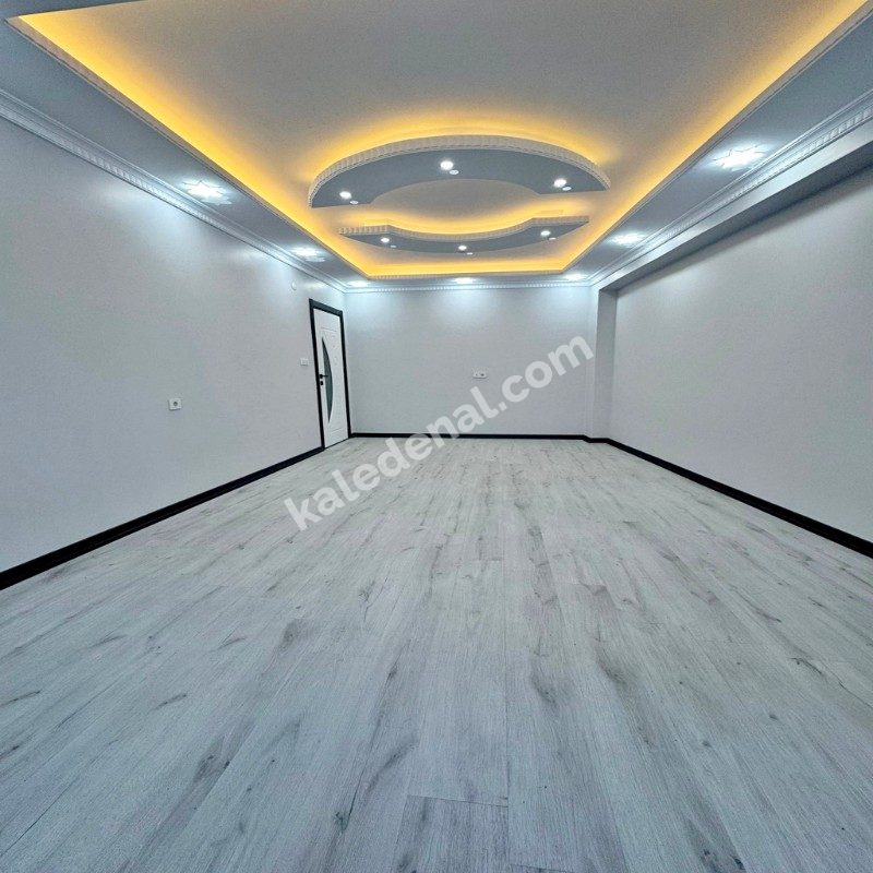 BAHÇEŞEHİR LOKASYONUNDA SATILIK SIFIR 3+1