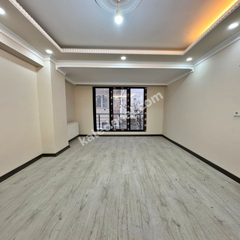 GÖÇMEN MAHALLESİNDE SIFIR LÜX 1+1 DAİRE