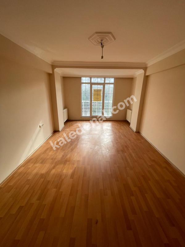 BAHÇEŞEHİR BÖLGESİNE YAKIN TAŞINMAYA HAZIR 2+1