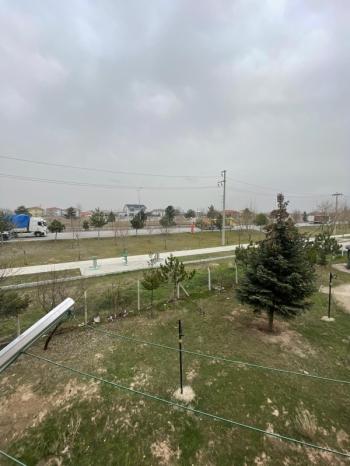 AFYON ÜÇOK EMLAKTAN SAHİPATA TOKİ KONUTLARINDA 2+1 87M² TEMİZ BAKIMLI KİRALIK DAİRE 