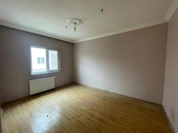 AFYON ÜÇOK EMLAKTAN SAHİPATA TOKİ KONUTLARINDA 2+1 87M² TEMİZ BAKIMLI KİRALIK DAİRE 