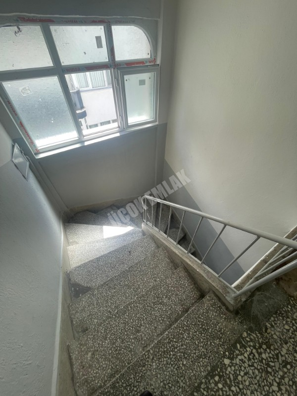 AFYON ÜÇOK EMLAKTAN DERVİŞPAŞA MAH  SATILIK  2+1 TEMİZ DAİRE