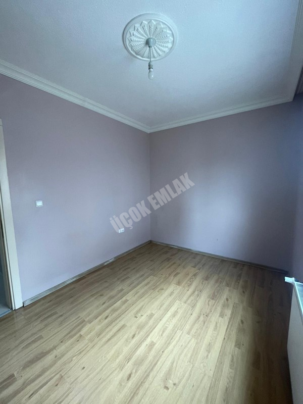 AFYON ÜÇOK EMLAKTAN SAHİPATA TOKİ KONUTLARINDA 2+1 87M² TEMİZ BAKIMLI KİRALIK DAİRE 