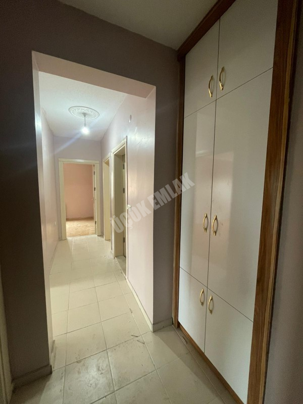 AFYON ÜÇOK EMLAKTAN SAHİPATA TOKİ KONUTLARINDA 2+1 87M² TEMİZ BAKIMLI KİRALIK DAİRE 