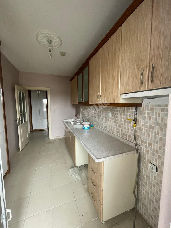 AFYON ÜÇOK EMLAKTAN SAHİPATA TOKİ KONUTLARINDA 2+1 87M² TEMİZ BAKIMLI KİRALIK DAİRE 