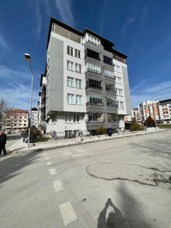 GÜVENAY - ÇORUM TAVUKLUK HZ.ÖMER CAMİİ CİVARI 3+1 KIRALIK DAİRE 