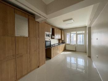 GÜVENAY - ÇORUM TAVUKLUK HZ.ÖMER CAMİİ CİVARI 3+1 KIRALIK DAİRE 