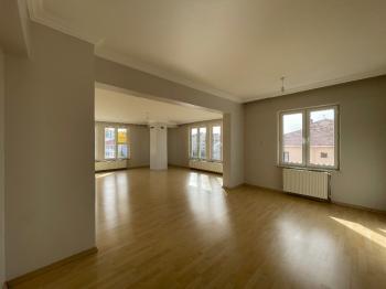 GÜVENAY - ÇORUM TAVUKLUK HZ.ÖMER CAMİİ CİVARI 3+1 KIRALIK DAİRE 