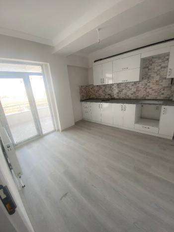 GÜVENAY - ÇORUM ULUKAVAK MAH. OSMANCIK CADDESİ ÜZERİ KİRALIK DAİRE