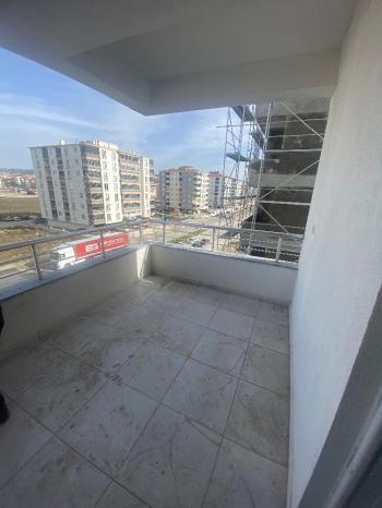 GÜVENAY - ÇORUM ULUKAVAK MAH. OSMANCIK CADDESİ ÜZERİ KİRALIK DAİRE