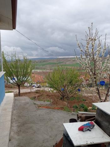 GÜVENAY - ÇORUM MERKEZ PINARCIK KÖYÜ  MEVKİİ EVİ OLAN SATILIK HOBİ BAHÇESİ