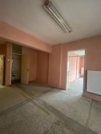 GÜVENAY - ÇORUM YENİYOL MAH. GAZİ CADDESİ ÜZERİ KİRALIK OFİS