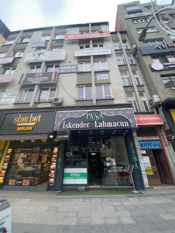 GÜVENAY - ÇORUM YENİYOL MAH. GAZİ CADDESİ ÜZERİ KİRALIK OFİS