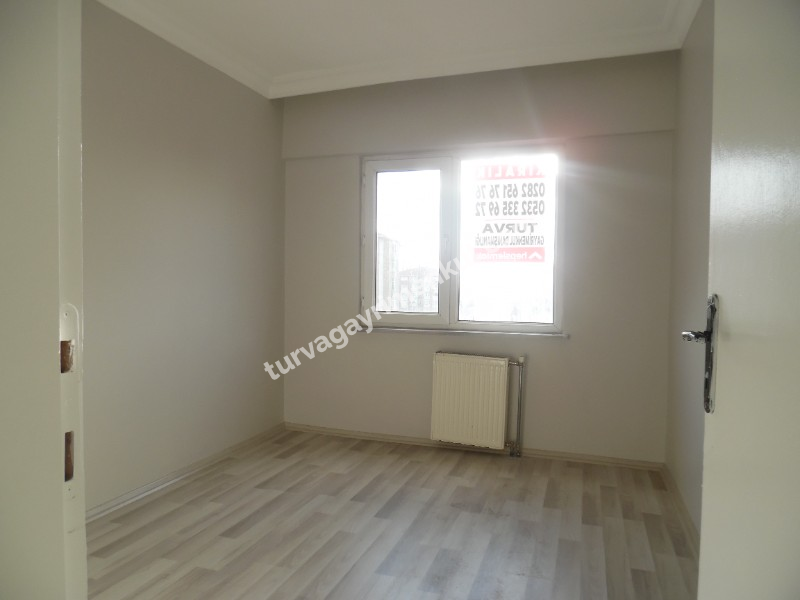 DEVLET HASTANESİNE YAKIN 3+1 KİRALIK DAİRE 