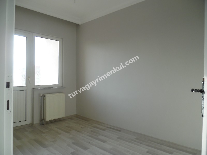 DEVLET HASTANESİNE YAKIN 3+1 KİRALIK DAİRE 