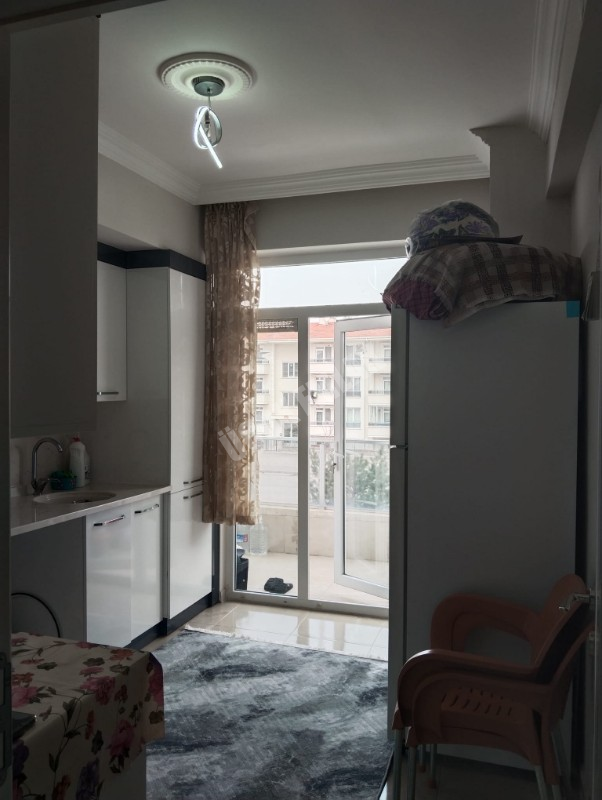 AFYON ÜÇOK EMLAKTAN MAREŞAL F. ÇAKMAK  MAH TEMİZ BAKIMLI 2+1 90M²  SIFIR AYARINDA DAİRE 