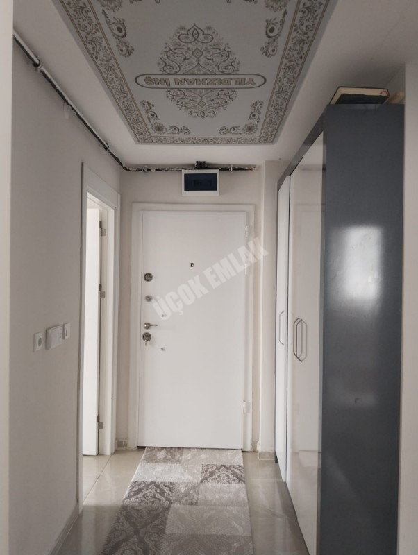 AFYON ÜÇOK EMLAKTAN MAREŞAL F. ÇAKMAK  MAH TEMİZ BAKIMLI 2+1 90M²  SIFIR AYARINDA DAİRE 