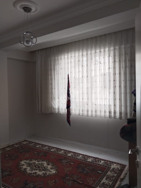 AFYON ÜÇOK EMLAKTAN MAREŞAL F. ÇAKMAK  MAH TEMİZ BAKIMLI 2+1 90M²  SIFIR AYARINDA DAİRE 