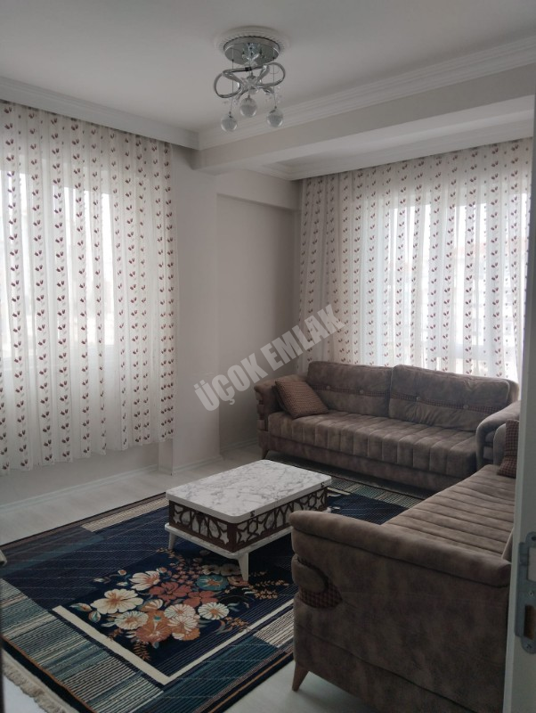 AFYON ÜÇOK EMLAKTAN MAREŞAL F. ÇAKMAK  MAH TEMİZ BAKIMLI 2+1 90M²  SIFIR AYARINDA DAİRE 