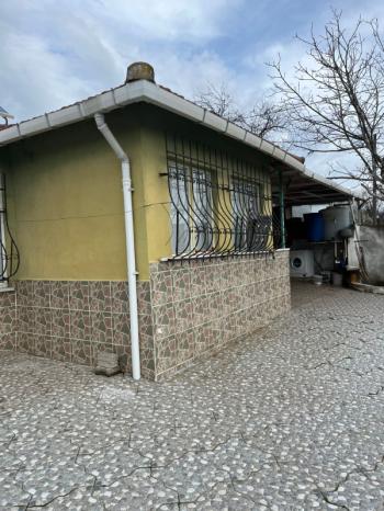 Balıkesir Gönen Merkeze 17 km mesafede  Satılık   510 m²  Müstakil Bahçeli Ev