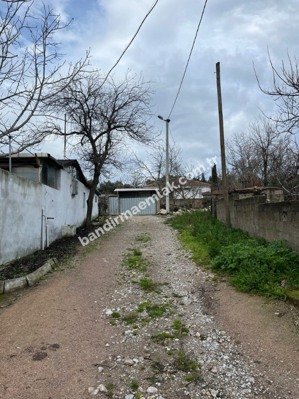 Balıkesir Gönen Merkeze 17 km mesafede  Satılık   510 m²  Müstakil Bahçeli Ev