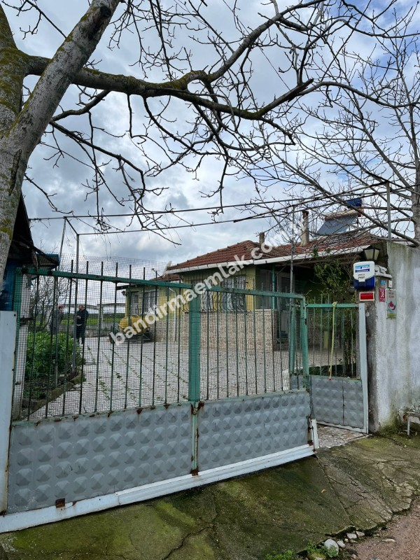 Balıkesir Gönen Merkeze 17 km mesafede  Satılık   510 m²  Müstakil Bahçeli Ev