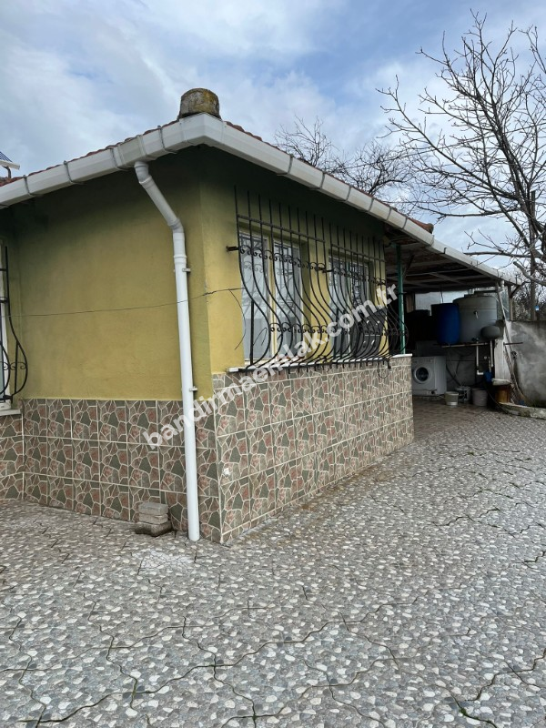 Balıkesir Gönen Merkeze 17 km mesafede  Satılık   510 m²  Müstakil Bahçeli Ev