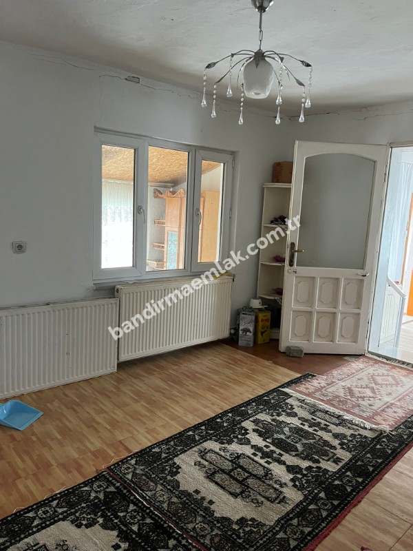 Balıkesir Gönen Merkeze 17 km mesafede  Satılık   510 m²  Müstakil Bahçeli Ev