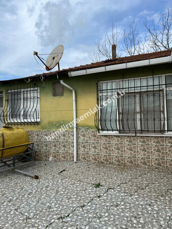 Balıkesir Gönen Merkeze 17 km mesafede  Satılık   510 m²  Müstakil Bahçeli Ev