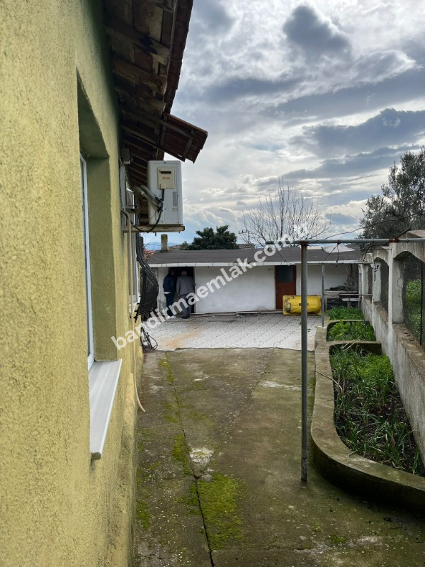 Balıkesir Gönen Merkeze 17 km mesafede  Satılık   510 m²  Müstakil Bahçeli Ev