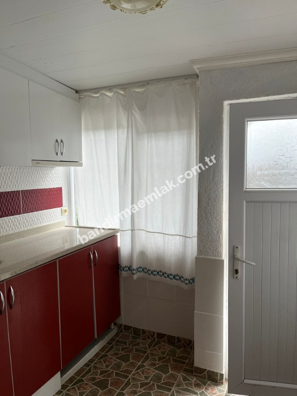 Balıkesir Gönen Merkeze 17 km mesafede  Satılık   510 m²  Müstakil Bahçeli Ev