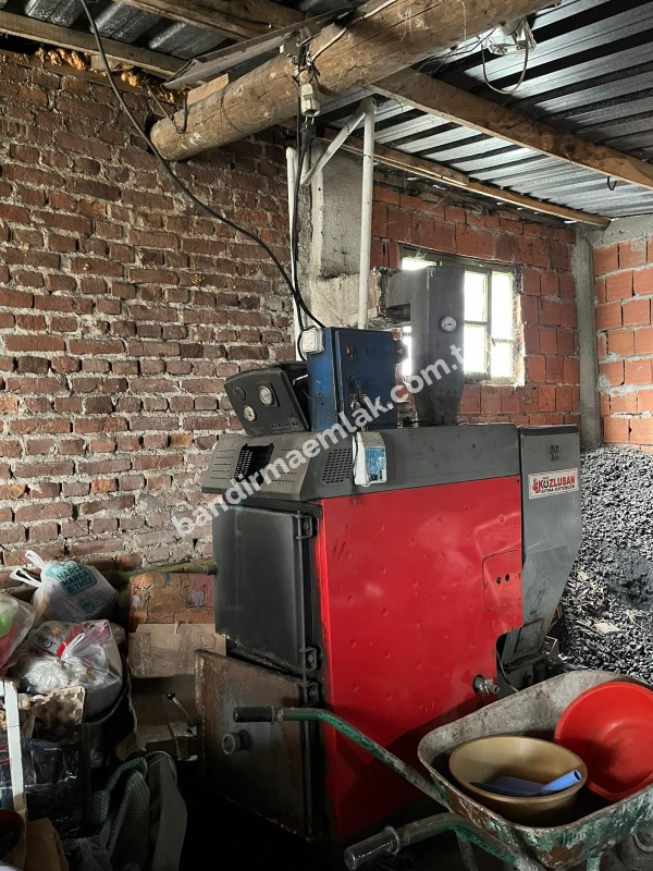 Balıkesir Gönen Merkeze 17 km mesafede  Satılık   510 m²  Müstakil Bahçeli Ev