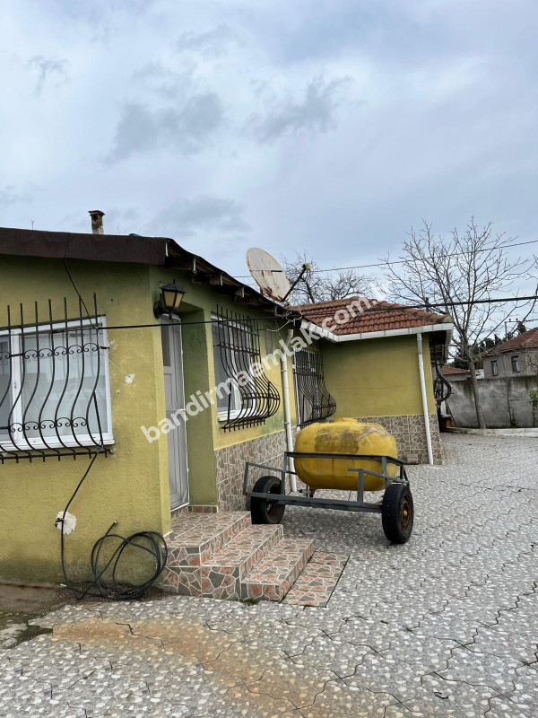 Balıkesir Gönen Merkeze 17 km mesafede  Satılık   510 m²  Müstakil Bahçeli Ev