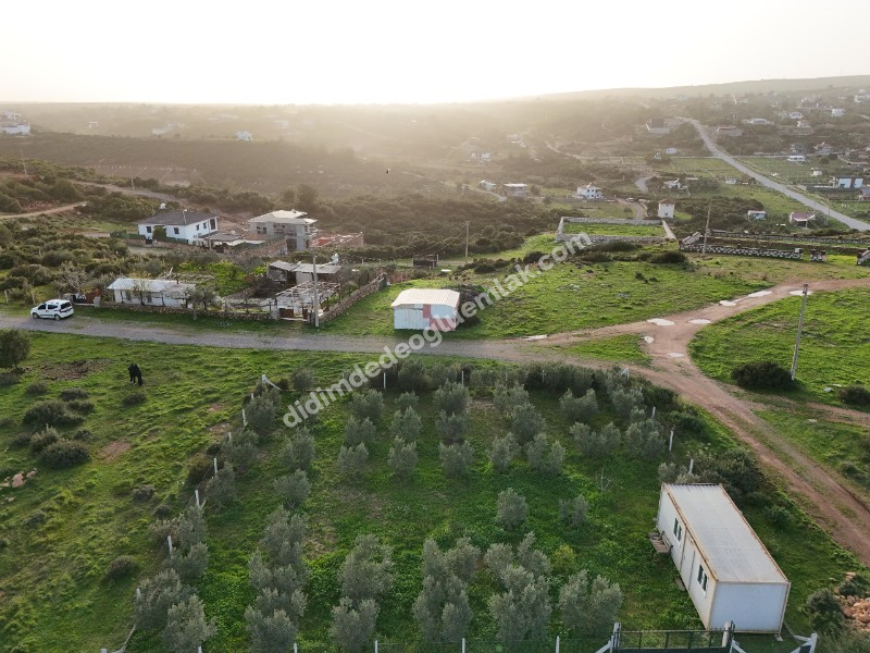 Didim Seyrantepe'de Satılık Köşe Başı Önü Park 636m2 Arsa
