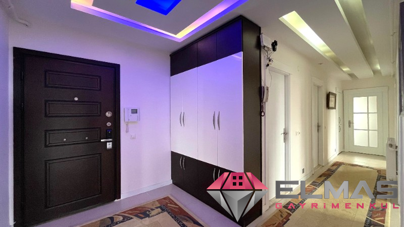 Elmas’tan Merkez’de Havuzlu Bağımsız Mutfak Efsane Metraj 3+1