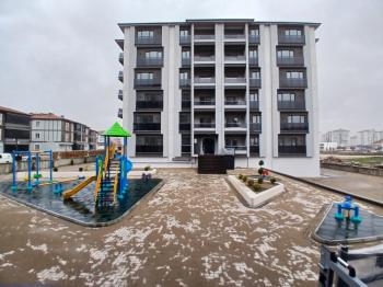 GÜVENAY - ÇORUM ULUKAVAK MAH. KEREBİ GAZİ  İOH OKULU YANI SATILIK 3+1 LÜKS DAİRE 