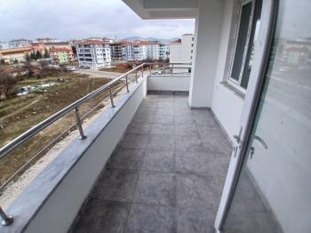 GÜVENAY - ÇORUM ULUKAVAK MAH. MANDIRAEVLER MEVKİİ SATILIK 3+1 DAİRE 