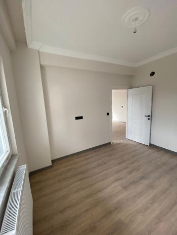 GÜVENAY - ÇORUM GÜLABİBEY MAHALLESİ KAPAKLI MEVKİİ SATILIK 2+1 DAİRE