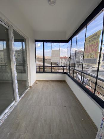 GÜVENAY - ÇORUM GÜLABİBEY MAH. KAPAKLI MEVKİİ EKİN CADDESİ YAKINI  3+1 SATILIK DAİRE 